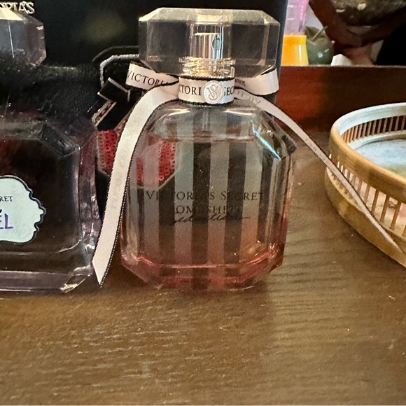 Victoria secret❣️ retired❣️ tease, rapture, or bombshell seduction - Picture 2 of 13